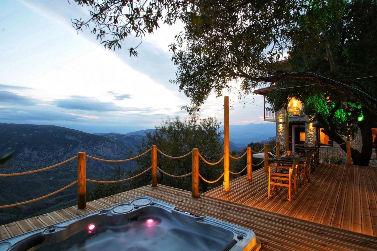 Almondhouse Suites With Fireplace - Adults Only Arachova Exterior photo